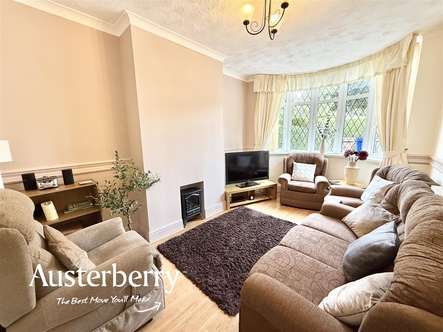 3 bed property in Longton Hall Road, Stoke-On-Trent